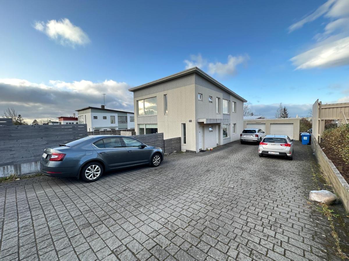 Spacious And Family Friendly Apartment In Kopavogur Reykjavík Exteriör bild